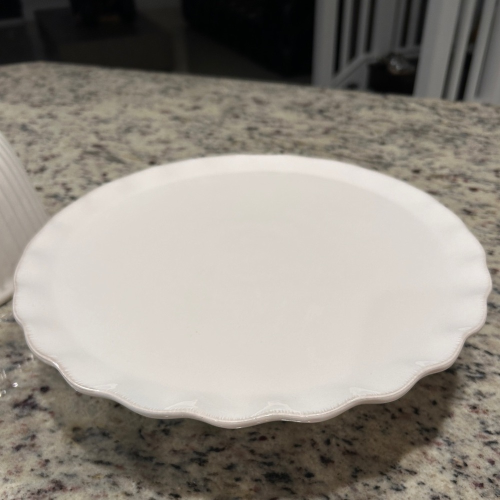 American Atelier Athena 5166 Ironstone covered cake plate - Picture 3 of 5